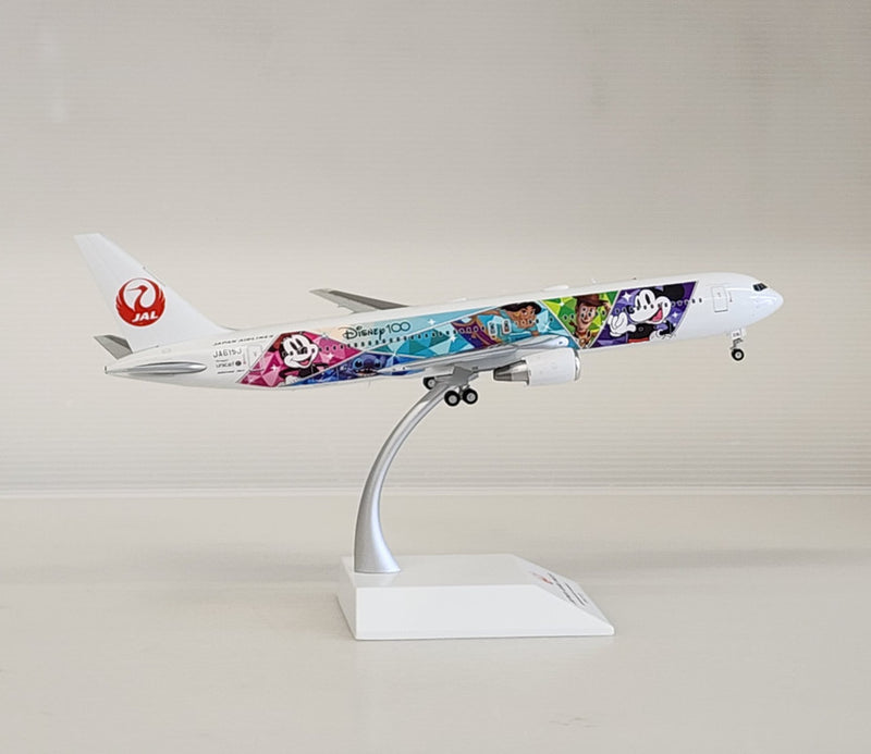 SA2034 | JC Wings 1:200 | Boeing 767-300ER Japan Airlines JA615J, 'Disney 100'