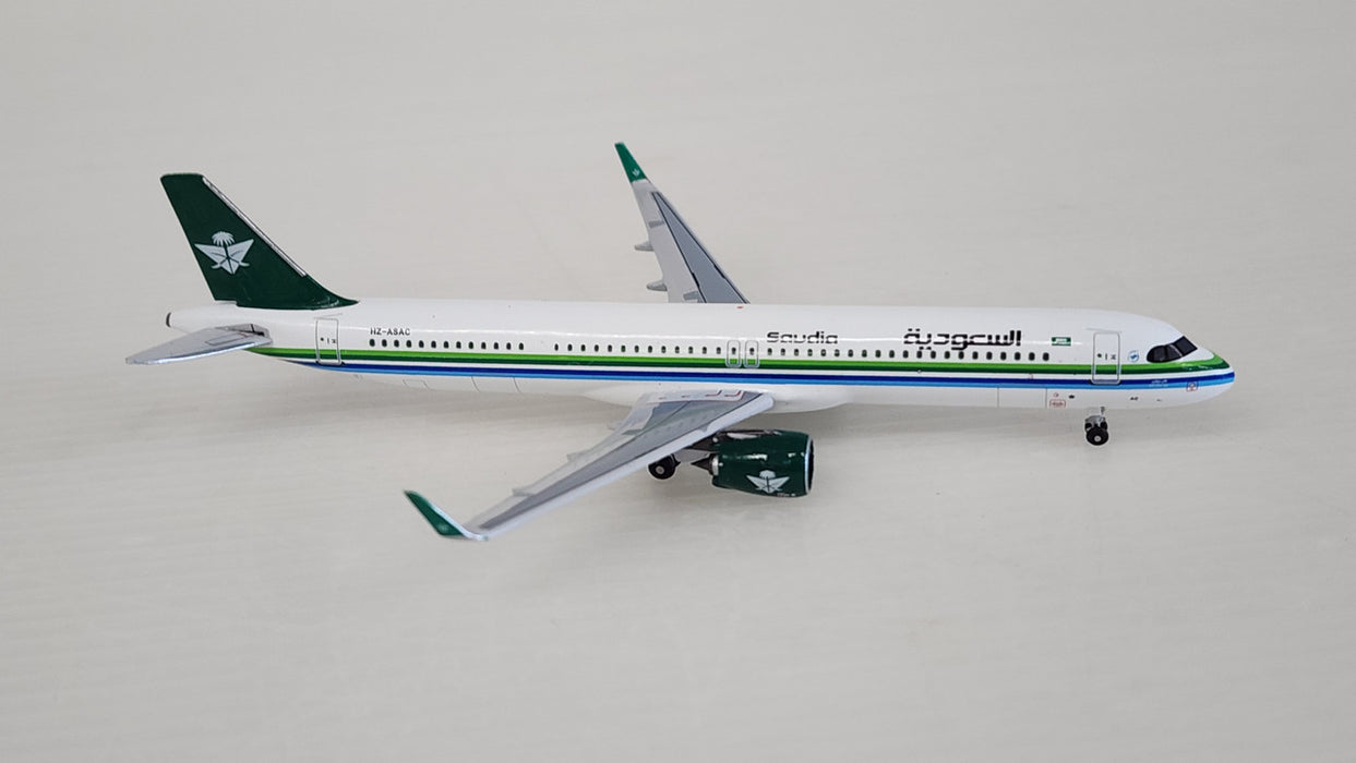 AC411273 | Aero Classics 1:400 | Airbus A321NEO Saudia Retro HZ-ASAC