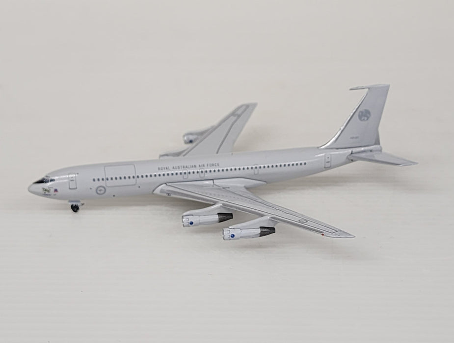 AC411308 | Aero Classics 1:400 | Boeing 707-320C R.A.A.F A20-261