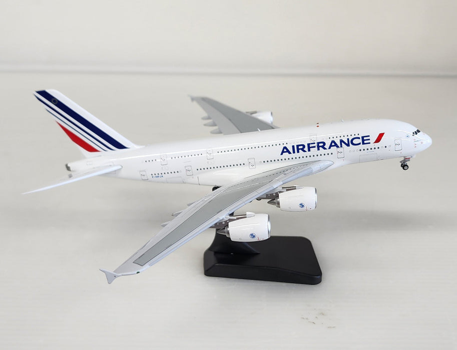 AV4185 | Aviation 400 1:400 | Airbus A380-861 Air France F-HPJA  detachable gear