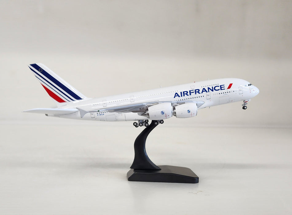 AV4185 | Aviation 400 1:400 | Airbus A380-861 Air France F-HPJA  detachable gear