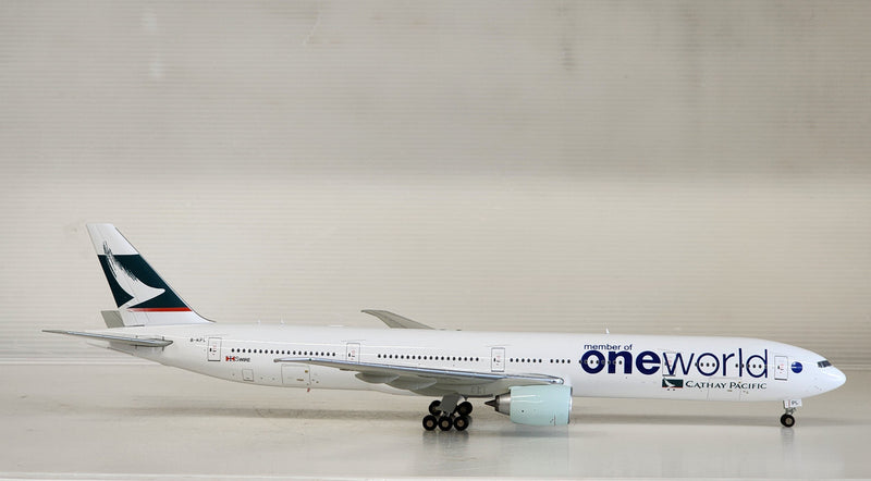 XX2836 | JC Wings 1:200 | Boeing 777-300ER Cathay Pacific 'oneworld' B-KPL