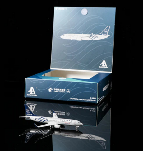 HA7380008 | Aero Polaris 1:400 | Boeing 737-800 China Eastern SkyTeam B-1981