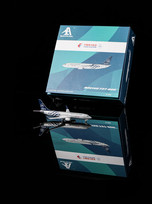 HA7380009 | Aero Polaris 1:400 | Boeing 737-800 Superna B-5685 | is due May 2025