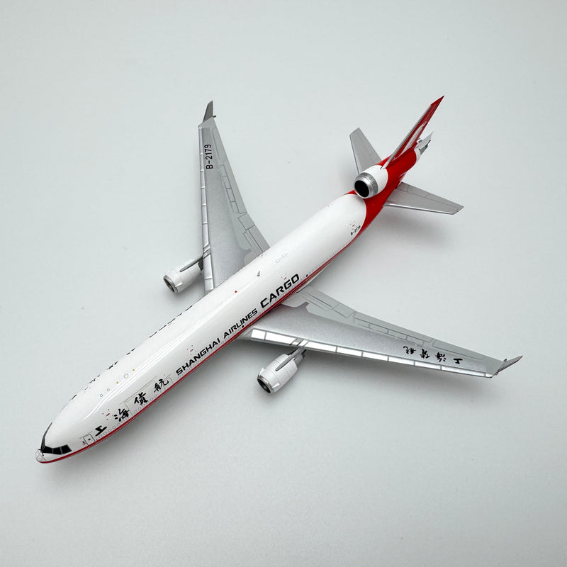 YY1110C | YY Wings 1:400 |MD-11 Shanghai Airlines Reg. B-2179 Interactive