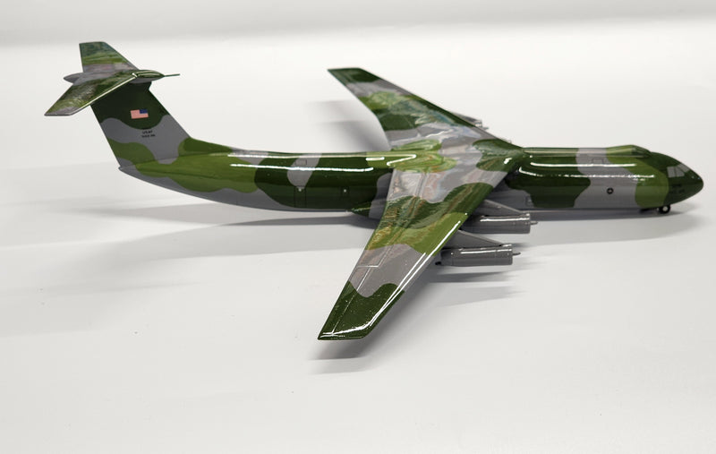 SC179 | Sky Classics 1:200 | Lockheed C-141B Starlifter 443MAW 50236 (lizard wrap around camouflage two tone green/grey)