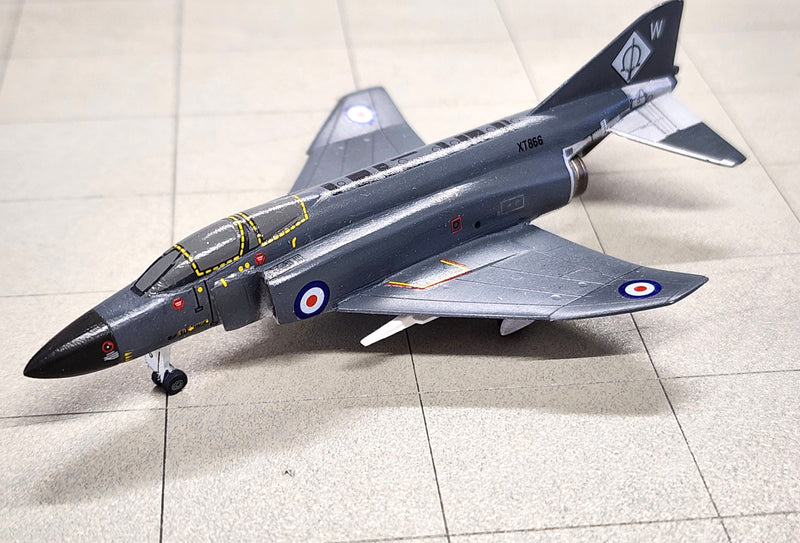SF203 | SkyFame Models 1:200 | F-4 Phantom FG.1 RAF XT866:W, Post Operational Conversion Unit, Leuchars 1978