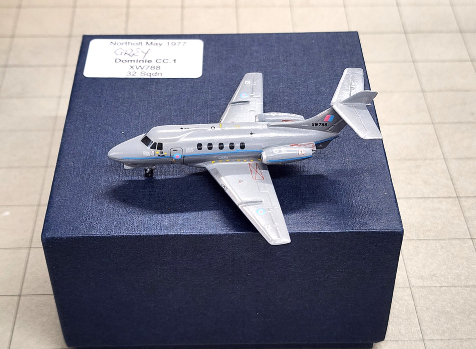 SF115 | SkyFame Models 1:200 | Hawker Siddeley HS.125 CC.1 RAF No. 32 Sqn. XW788 (low viz grey) | available on request