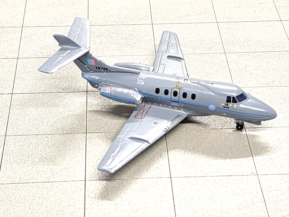 SF115 | SkyFame Models 1:200 | Hawker Siddeley HS.125 CC.1 RAF No. 32 Sqn. XW788 (low viz grey) | available on request