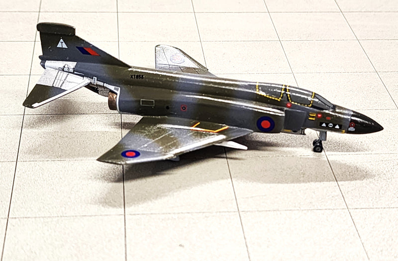 SF182 | SkyFame Models 1:200 | McDonnell Douglas F-4 Phantom FGR.2 XT898:T, No. 2 Sqn., RAF Laarbruch