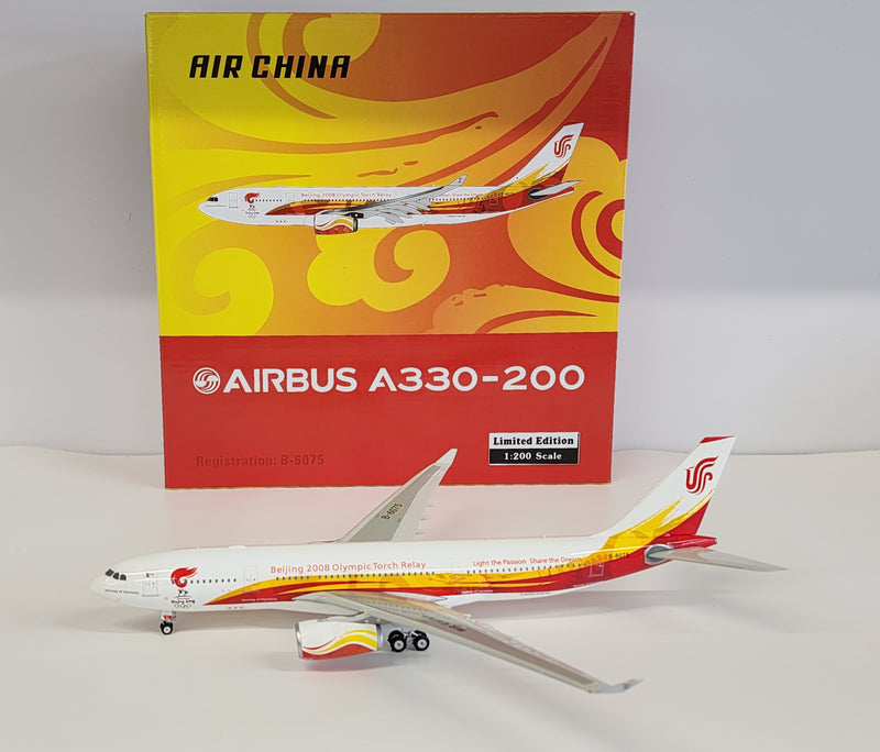 PH02002 | Phoenix 1:200 | Airbus A330-200 Air China B-6075 'Olympic'