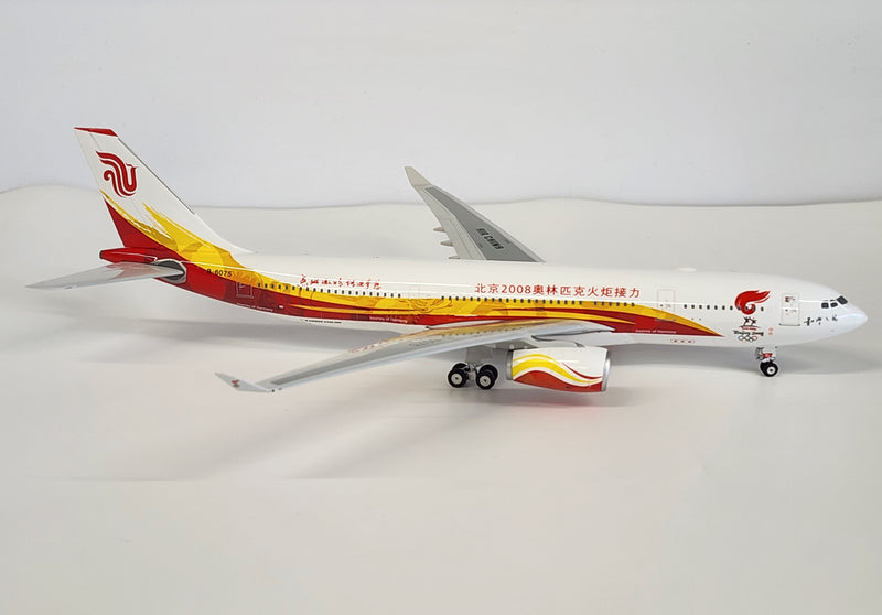 PH02002 | Phoenix 1:200 | Airbus A330-200 Air China B-6075 'Olympic'