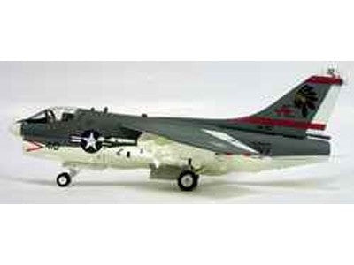 WTW-72-024-003 | Sky Guardians 1:72 | A-7E Corsair II VA-87 'Golden Warriors'