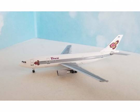 AC419779 | Aero Classics 1:400 | Airbus A300-600R Thai International HS-TAH