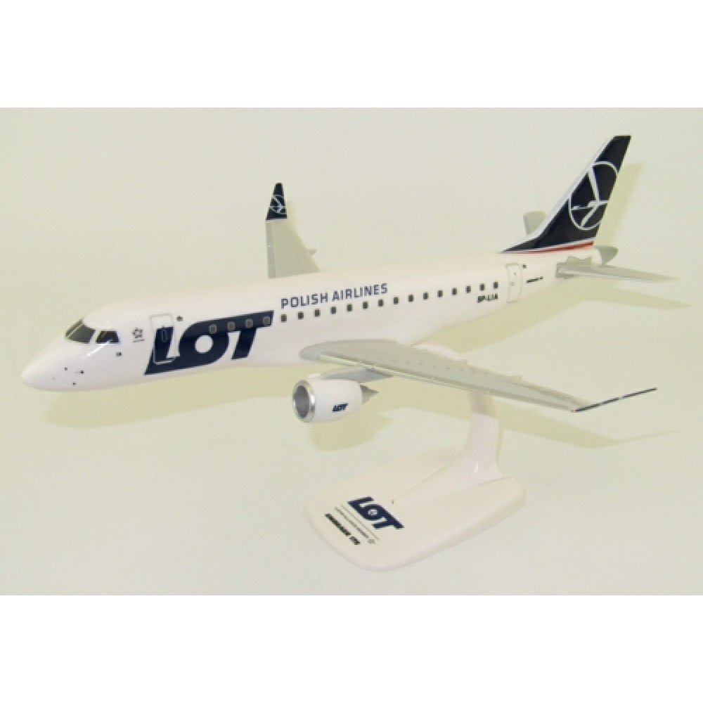 PP-LOT-E175 | PPC Models 1:100 | Embraer 175, LOT SP-LIA (plastic push fit)