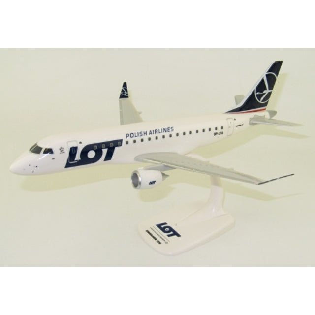 PP-LOT-E175 | PPC Models 1:100 | Embraer 175, LOT SP-LIA (plastic push fit)