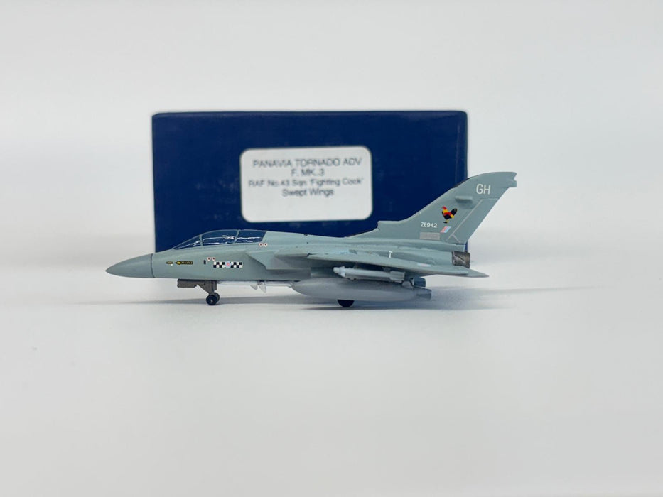 ECLIPSE16 | Eclipse Models 1:200 | Panavia Tornado ADV F Mk.3, ZE942, 43 Sqn 'Fighting Cock', RAF - swept wings