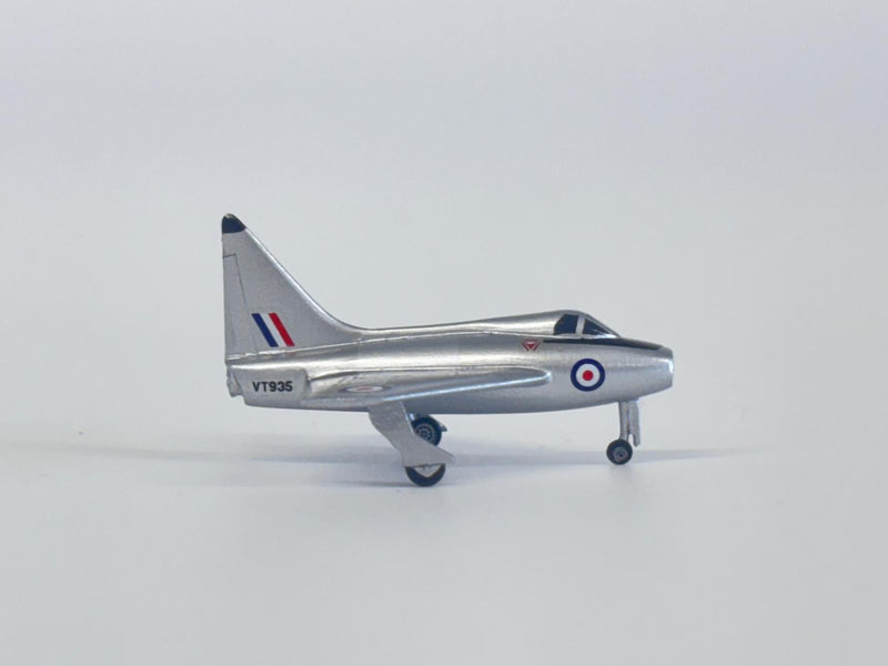 9SF1350 | SkyFame Models 1:200 | Boulton Paul P.111 RAF VT935 (silver)