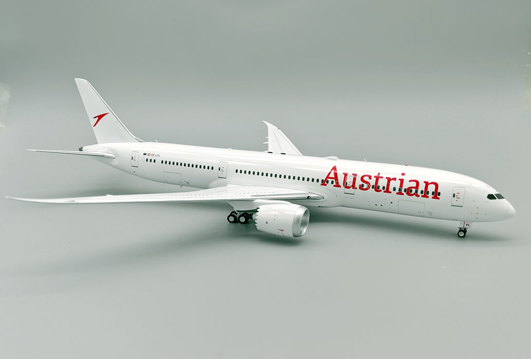 IF789OE0125 | InFlight200 1:200 | Boeing 787-9 Dreamliner, Austrian Airlines OE-LPL with stand | is due July 2025