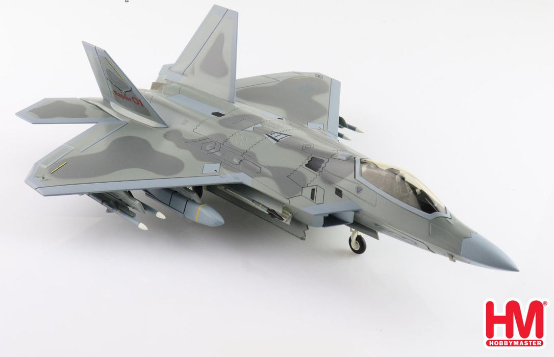 HA2811C | Hobby Master Military 1:72 | F-22 RAPTOR SPIRIT OF AMERICA WITH UNDERWING WEAPONS - 2 X AGM-158, 8 X AIM-120 AND 2 X FUEL TANKS