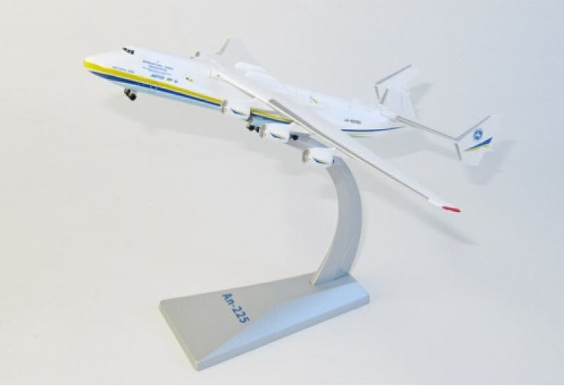 AF1-0168A | Air Force 1 1:400 | Antonov An-225 Antonov Airlines UR-82060