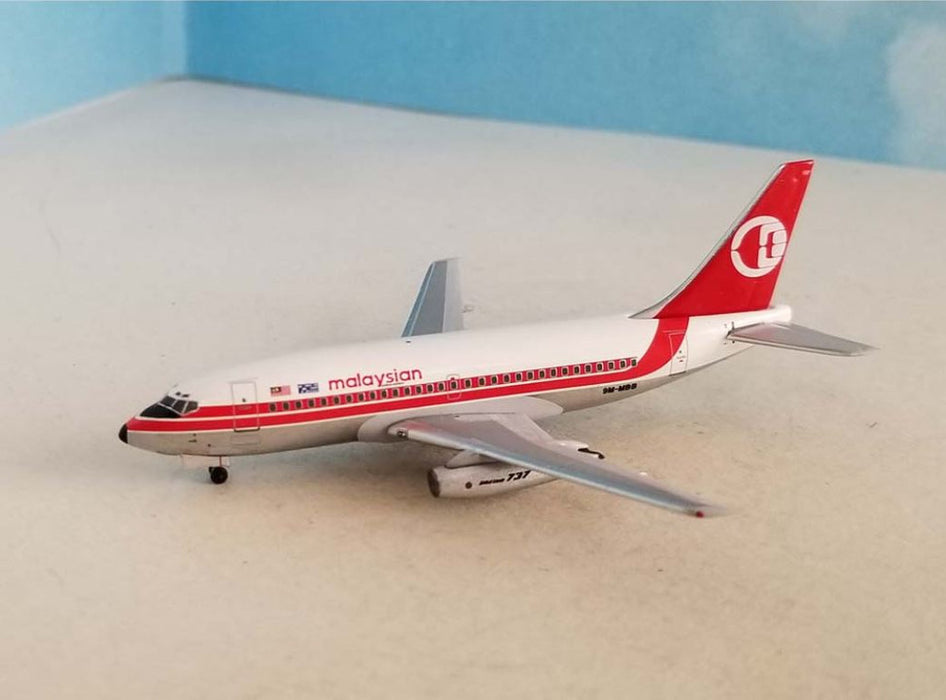 AC419948 | Aero Classics 1:400 | Boeing 737-200 Malaysian 9M-MBB