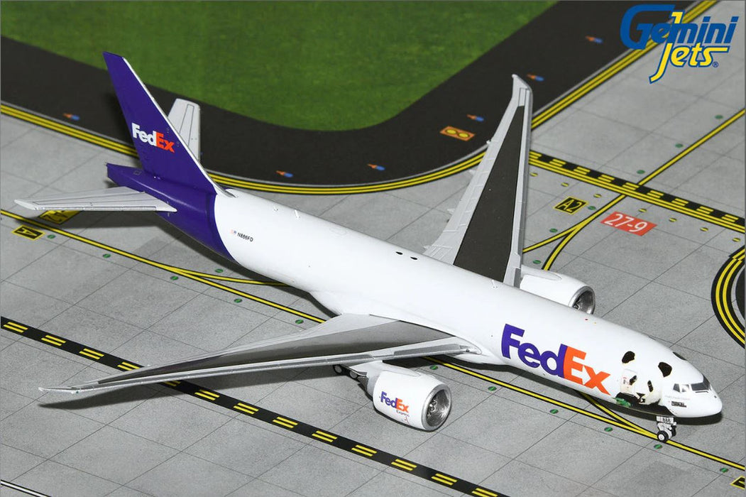 GJFDX2263 | Gemini Jets 1:400 1:400 | Boeing 777F Fedex N886FD, 'Panda Express'