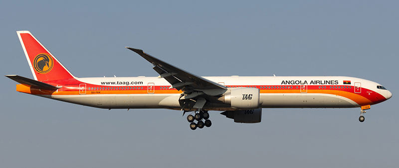 AV4216 | Aviation 400 1:400 | Boeing 777-3M2ER Linhas Aereas de Angola Airlines BD2-TEK TAAG detachable gear | was due December 2023