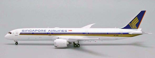 EW478X004A | JC Wings 1:400 | Boeing 787-10 Singapore Airlines 9V-SCM (flaps down)