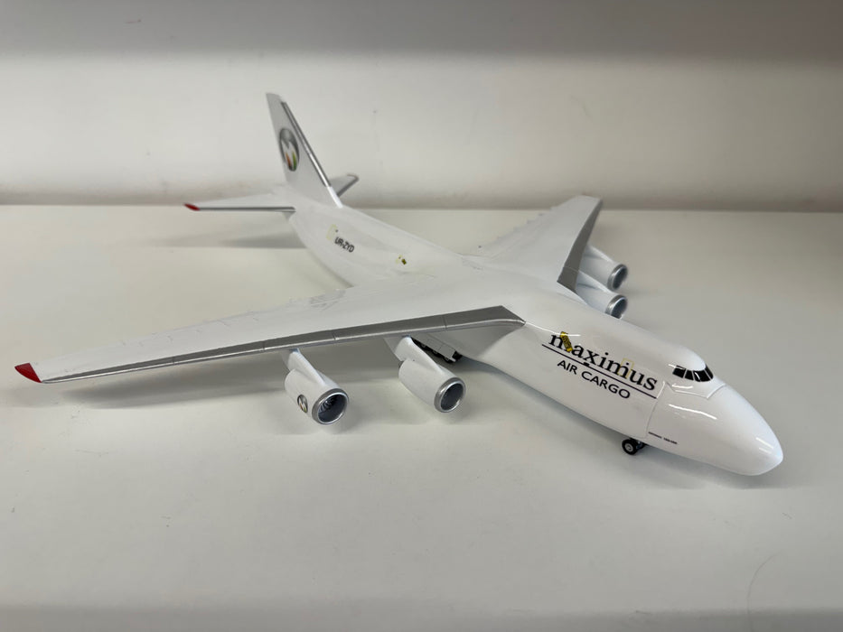 AN124MAX | AN200 1:200 | Antonov AN-124, Maximus Air Cargo UR-ZYD