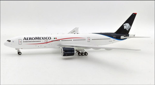 IF772AM1223 | InFlight200 1:200 | Boeing 777-2Q8/ER AeroMexico N774AM with stand