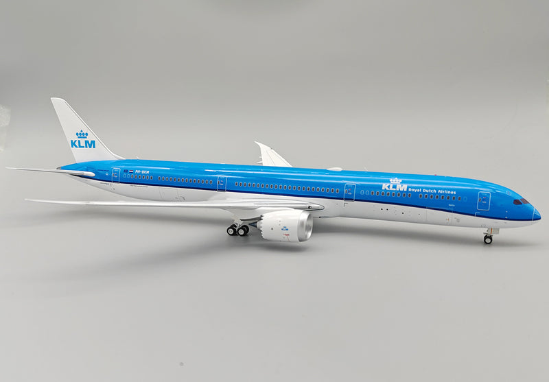 IF78XKL0924 | InFlight200 1:200 | Boeing 787-10 'Dreamliner', KLM - Royal Dutch Airlines PH-BKM with stand