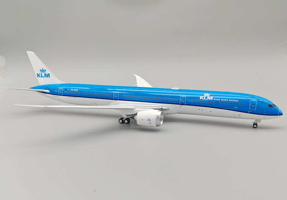 IF78XKL0924 | InFlight200 1:200 | Boeing 787-10 'Dreamliner', KLM - Royal Dutch Airlines PH-BKM with stand | is due May 2025