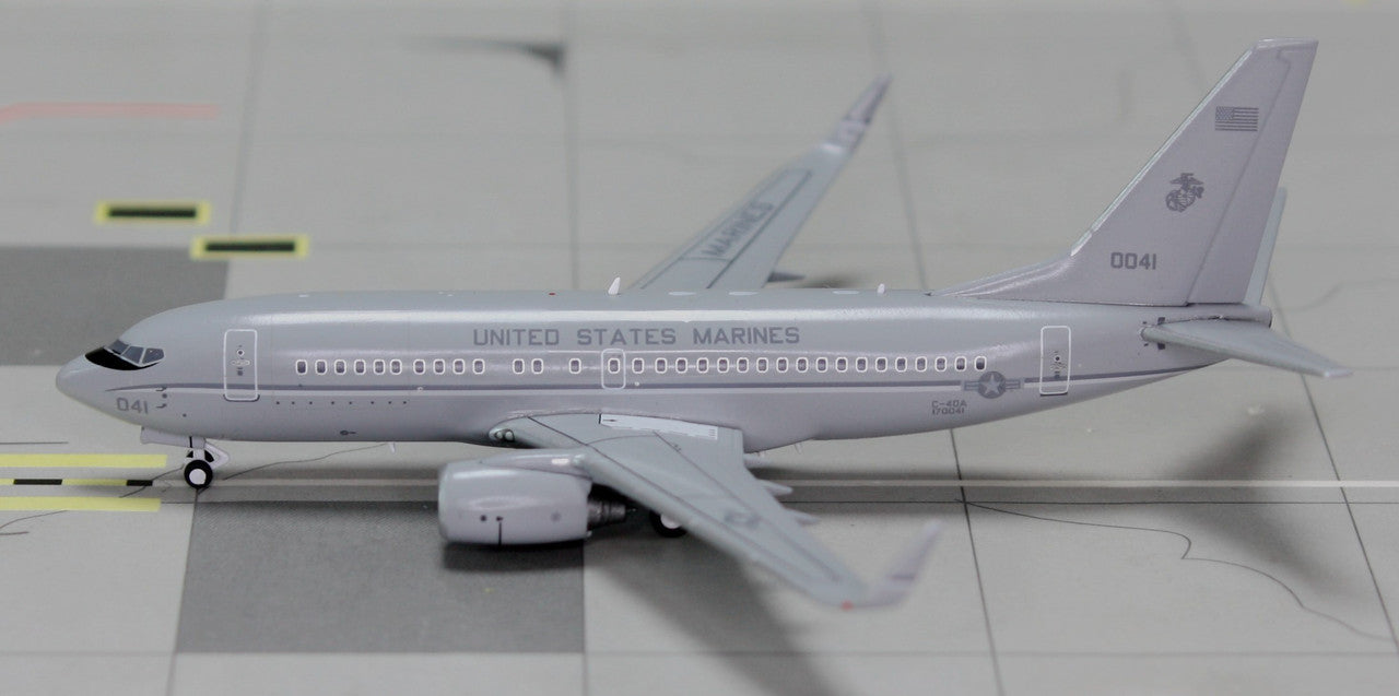 Pm52329 | Panda Models 1:400 | Boeing C-40A Clipper US Marines 170041