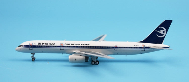 NG53005 | NG Models 1:400 | Boeing 757-200 China Xinjiang Airlines B-2852