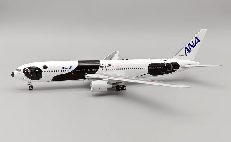B-763-ANA-606 | Blue Box 1:200 | Boeing 767-381/ER All Nippon Airways – ANA JA606A