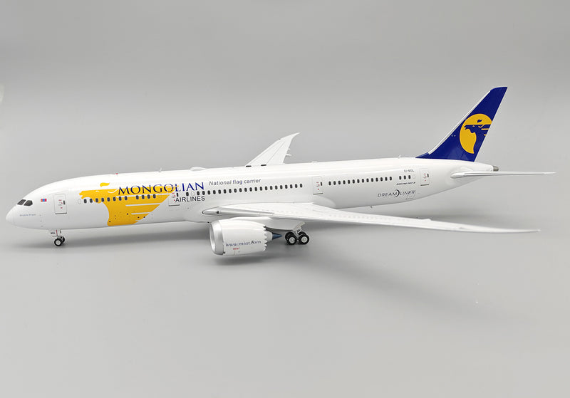 IF789OM0625 | InFlight200 1:200 | Boeing 787-9 Dreamliner, MIAT Mongolian Airlines EI-MGL with stand