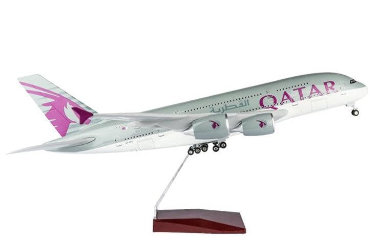 DMA7APC | Desktop Models 1:160 | Airbus A380-800, Qatar Airways A7-APC LED light up