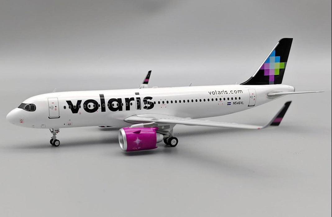 EAV546 | El Aviador 1:200 | Airbus A320 Volaris El Salvador N546VL with stand