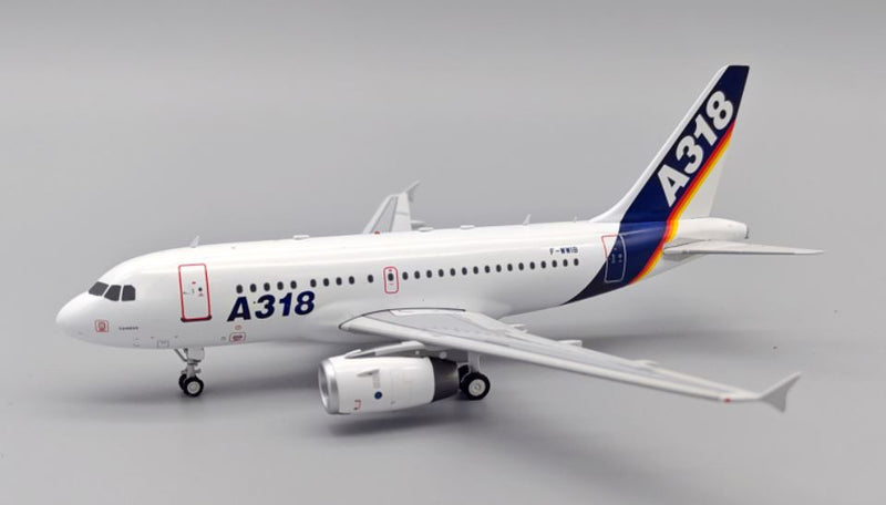 IF318HOUSE-IB | InFlight200 1:200 | Airbus A318-122 Airbus F-WWIB with stand