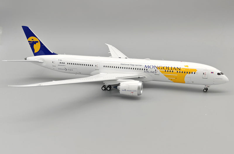 IF789OM0625 | InFlight200 1:200 | Boeing 787-9 Dreamliner, MIAT Mongolian Airlines EI-MGL with stand