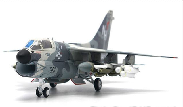 JCW-72-A7-003 | JC Wings Military 1:72 | A-7E CORSAIR II U.S. NAVY VA-22 FIGHTING REDCOCKS OPERATION PRAYING MANTIS 1988