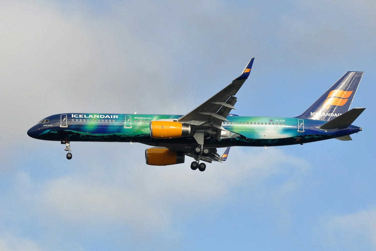PP-225469 | PPC Models 1:200 | Boeing 757-200 Icelandair "Aurora" | is due TBC