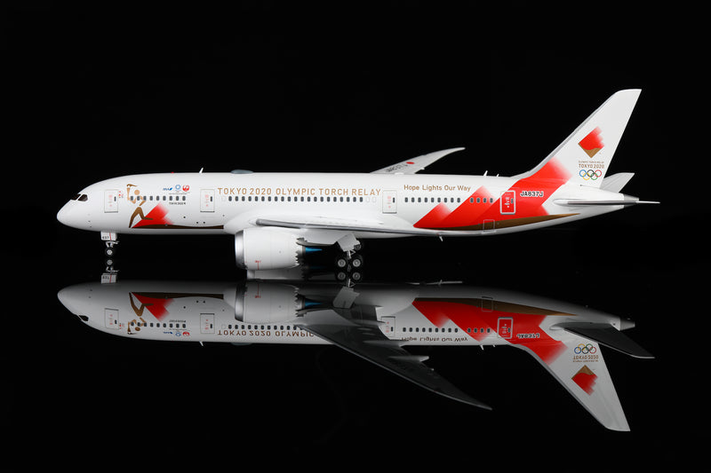 L2023 | SQ Wings 1:200 | Boeing 787-8 JAL JA837J, 'Tokyo 2020 Torch Relay'