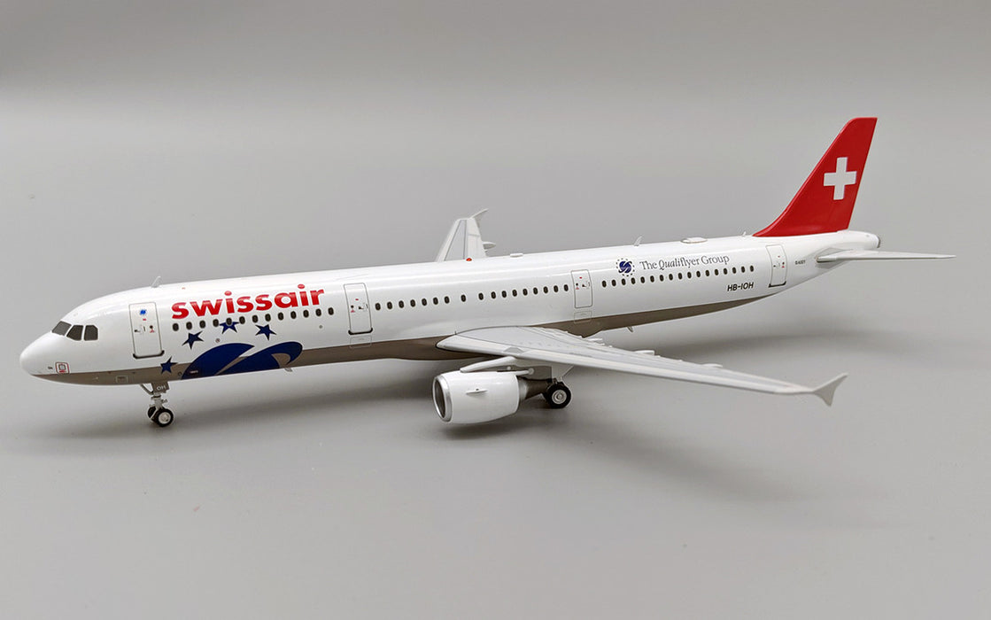 B-321-IOH | Blue Box 1:200 | Airbus A321-111 Swissair HB-IOH with stand