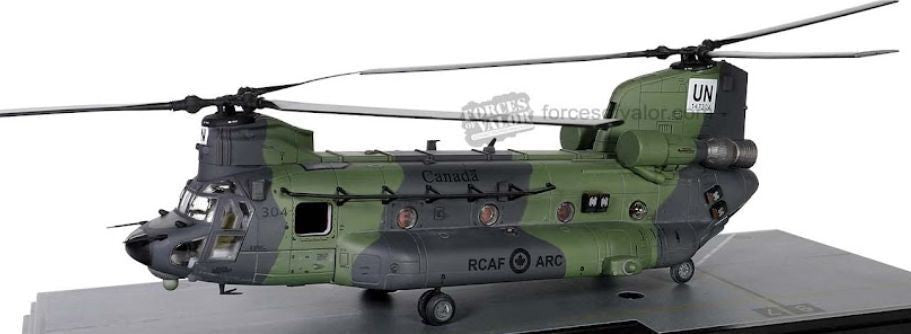 821005C | Forces of Valor 1:72 | Boeing Chinook CH-147F RCAF 450THS with valkyrie nose art.