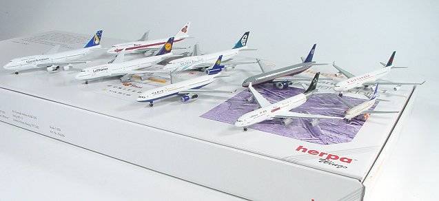 516686 | Herpa Wings 1:500 | Star Alliance set 1, Lufthansa. This set consists of 9 models. **PRE OWNED**