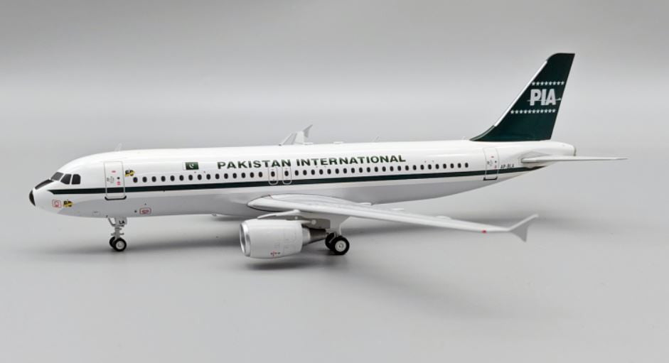IF320PK0824 | InFlight200 1:200 | Airbus A320-214 Aircraft Pakistan International Airlines AP-BLA