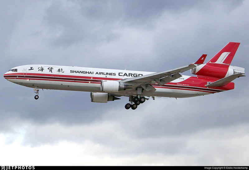 YY1107F | YY Wings 1:400 | MD-11 Shanghai Airlines  B-2176 Flap-down