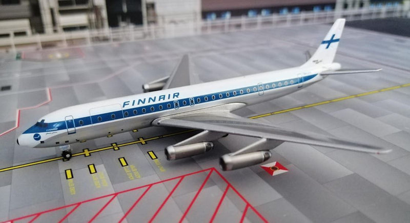 BPAC18213 | 1:400 | Douglas DC-8-62, Finnair in "1970s" Colours. Named "Paavo Nurmi". Registration OH-LFT
